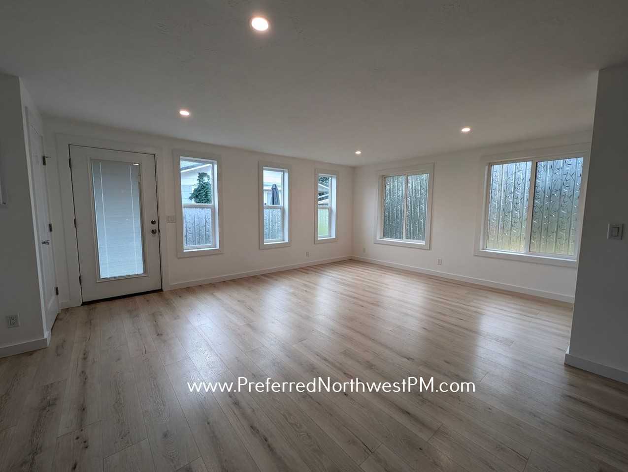 2522 Melrose Loop - Photo 4 of 10