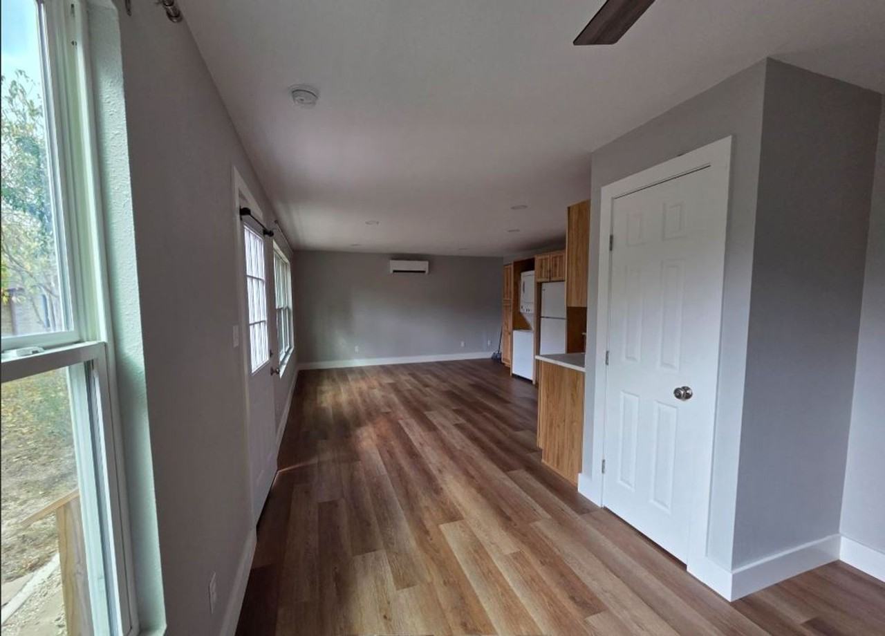 505 NM -505 East Lane - Studio - Photo 3 of 10