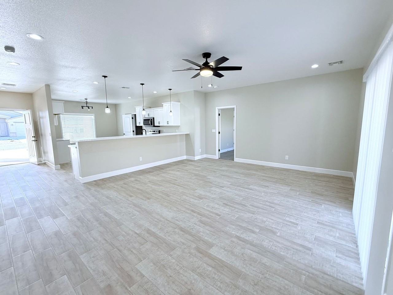 2201 E Hayden Way - Photo 6 of 39