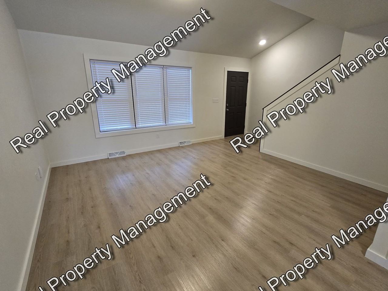 1317 Lake Charles Ave - Photo 3 of 13