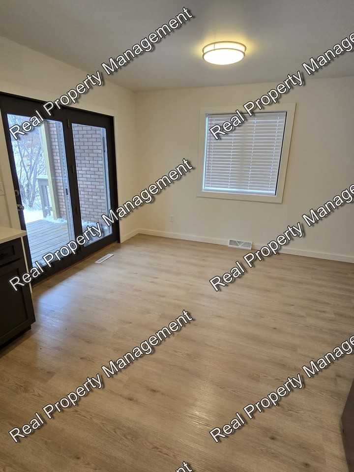 1317 Lake Charles Ave - Photo 7 of 13