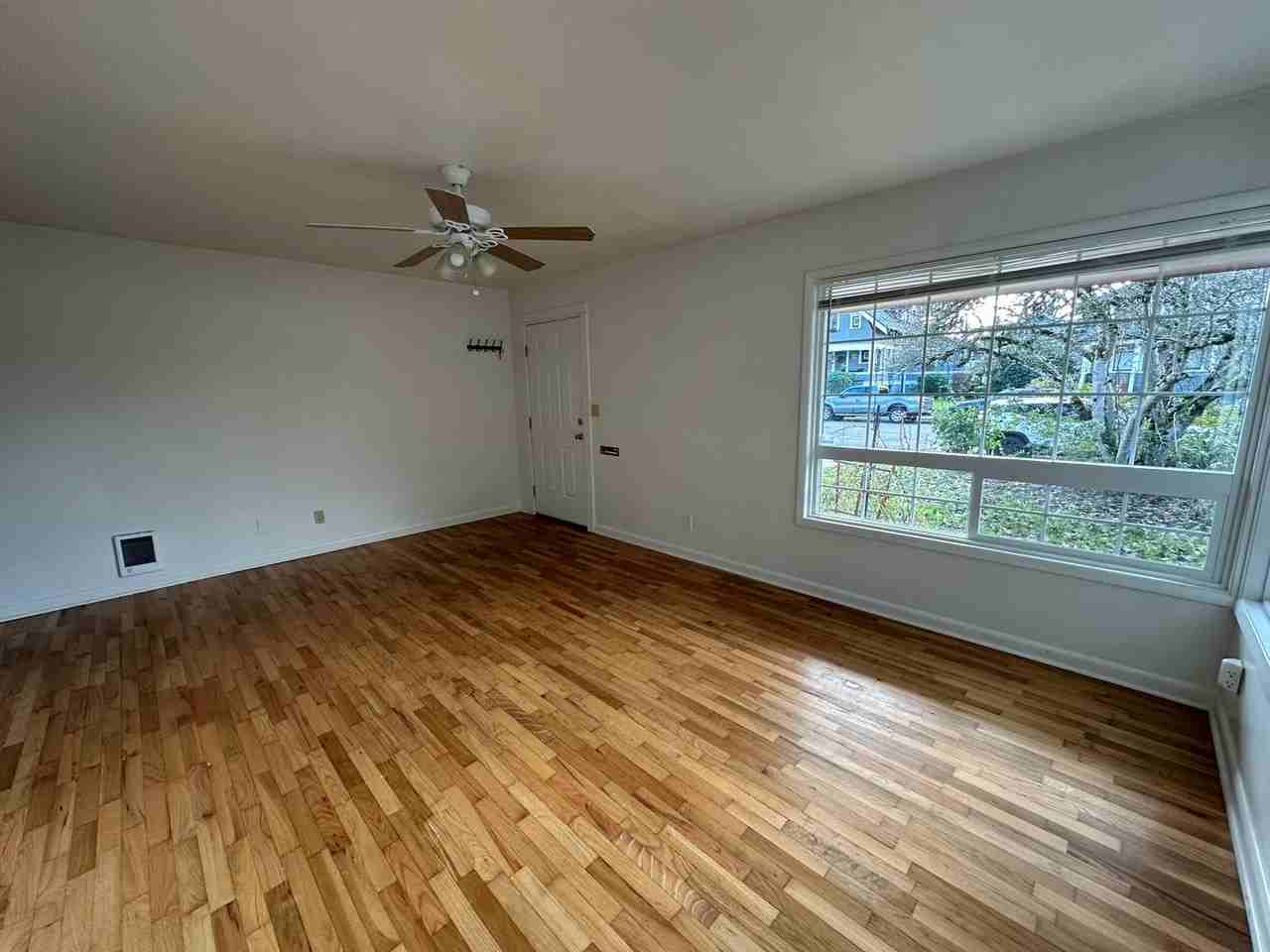 1035 8th Avenue Southwest - Photo 3 of 10