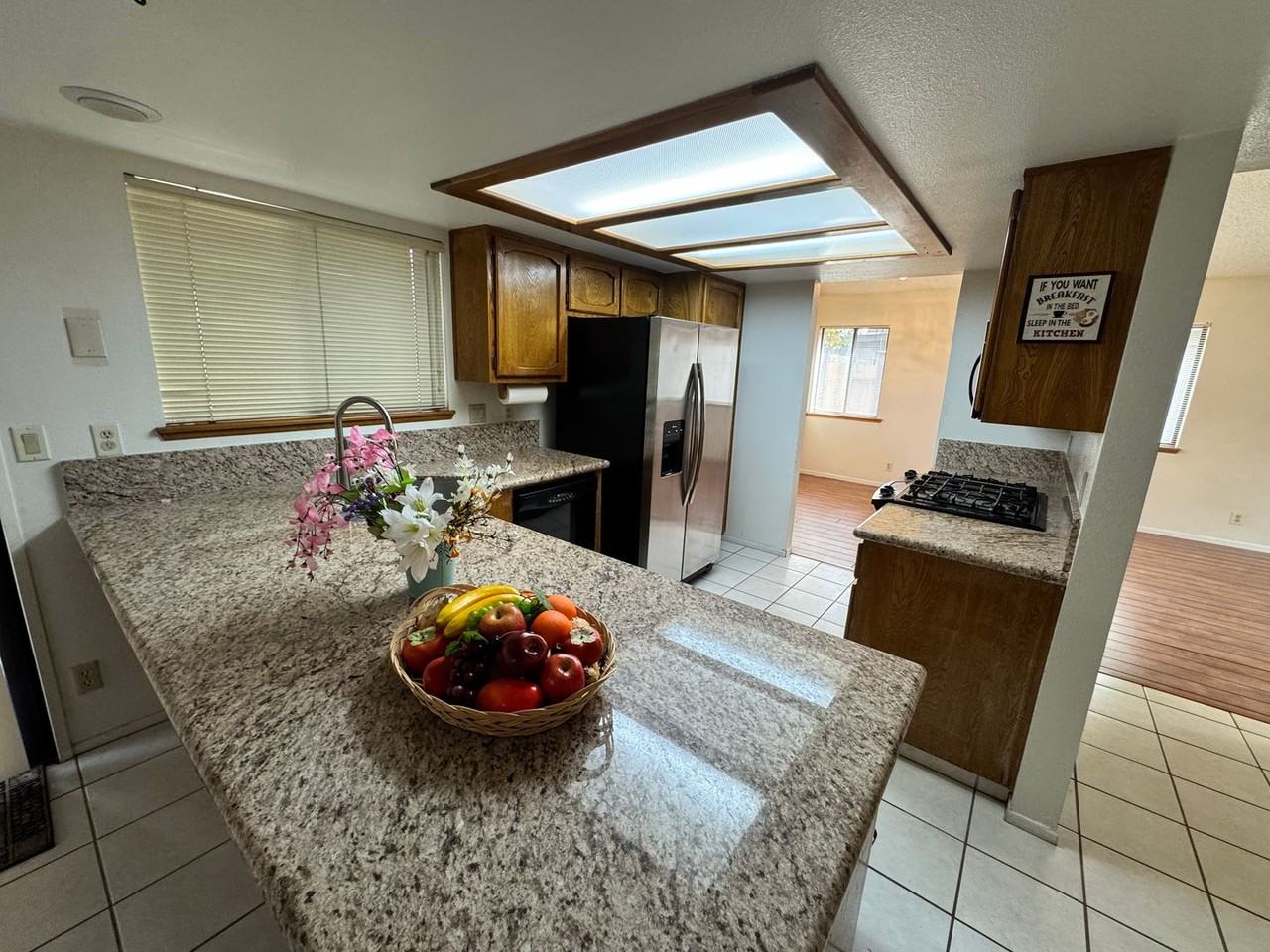 212 Washington Way - Photo 3 of 19