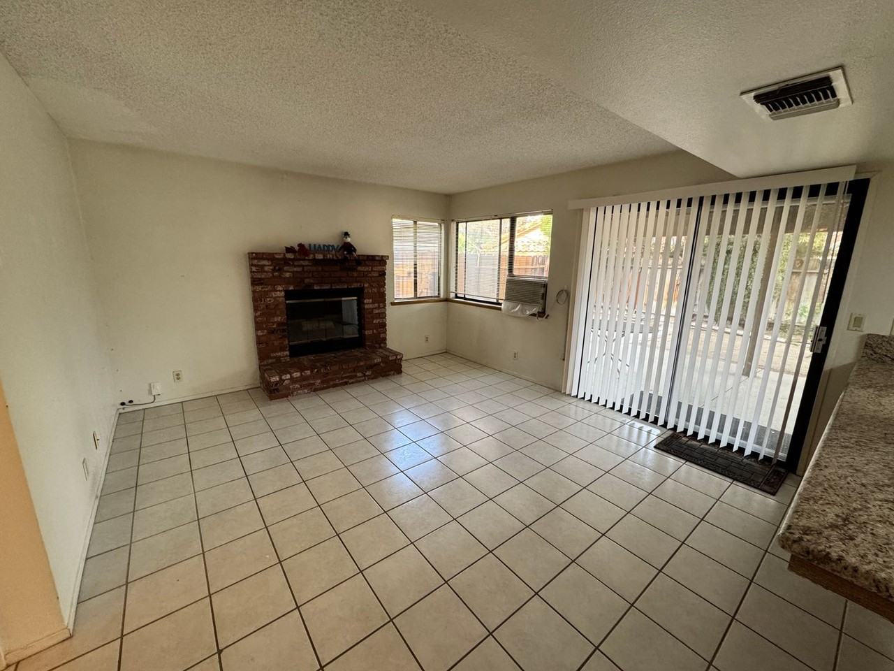 212 Washington Way - Photo 5 of 19