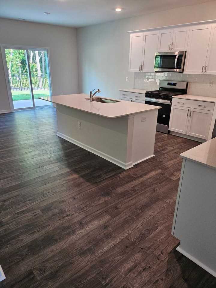 925 Canis Minor Rd - Photo 5 of 35