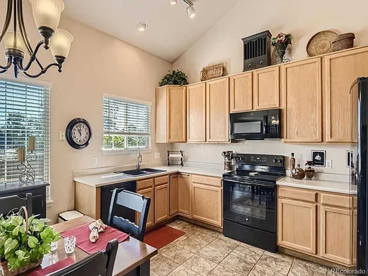 3897 Garnet Way - Photo 6 of 25