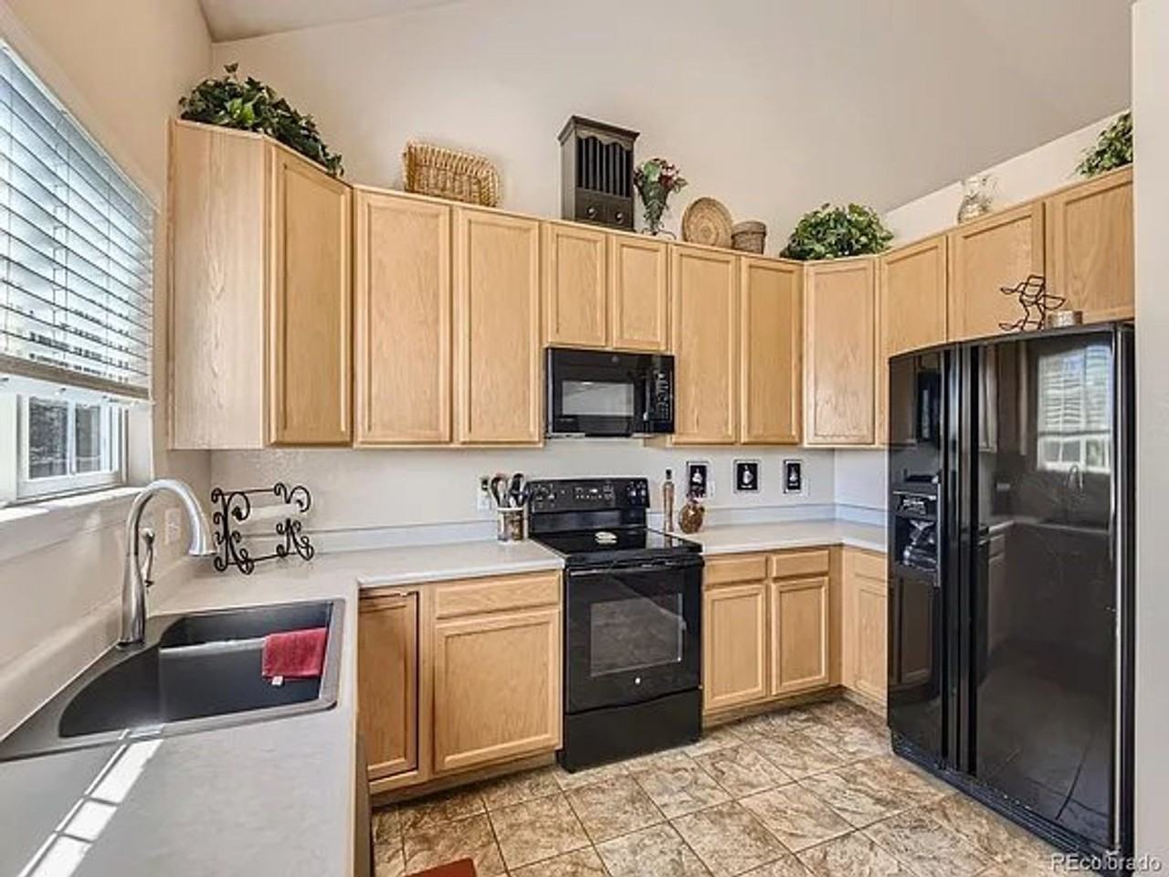 3897 Garnet Way - Photo 7 of 25