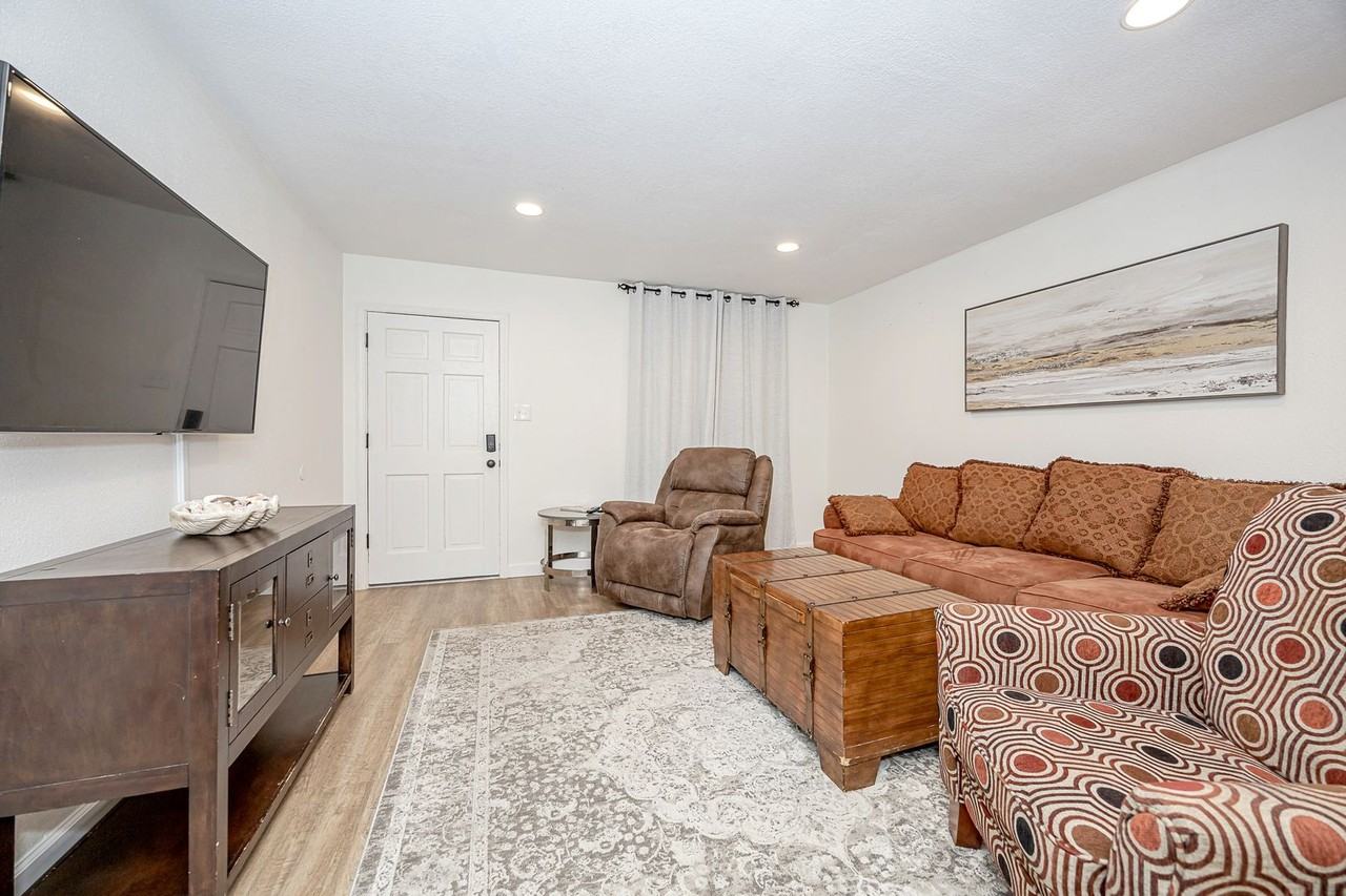 114 Ethel Cir #8 - Photo 5 of 29
