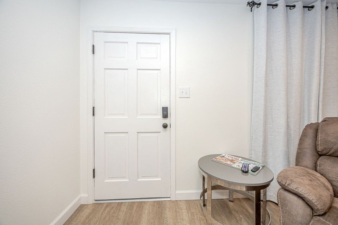 114 Ethel Cir #8 - Photo 7 of 29