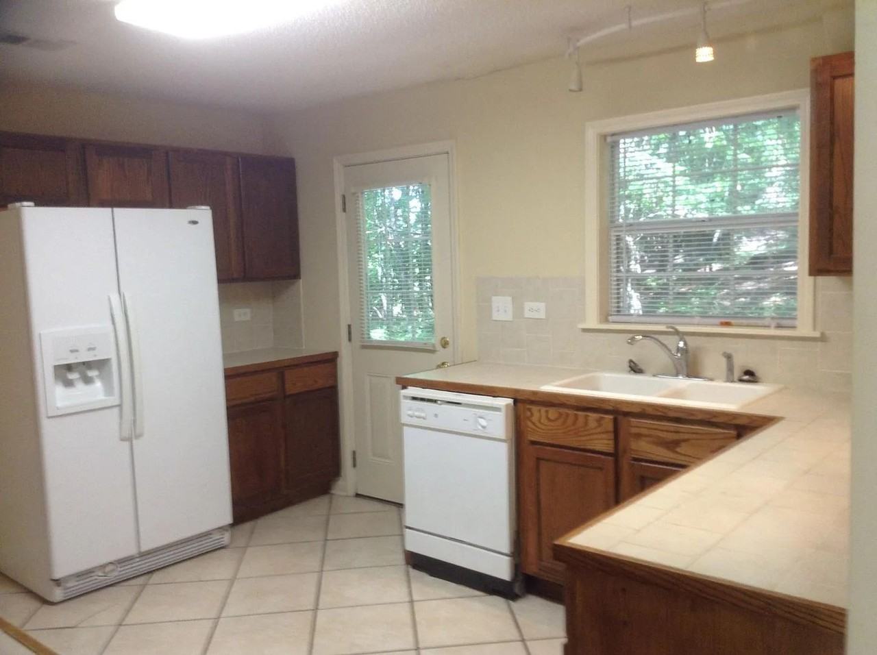 1501 Chickasaw Road - Photo 7 of 16