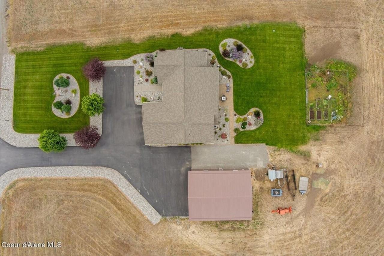 7463 W Lancaster Rd - Photo 3 of 50