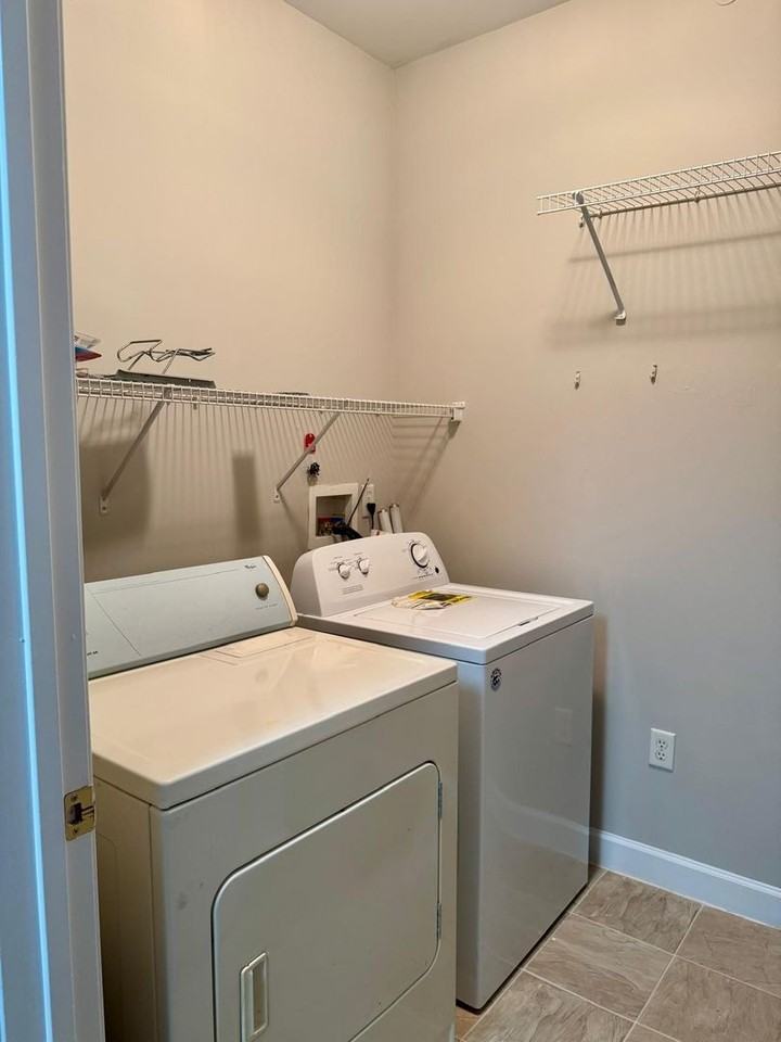 9823 Hyde Glen Court - Photo 4 of 21