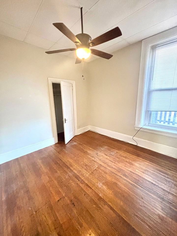 241 N Queen St #3 - Photo 7 of 19