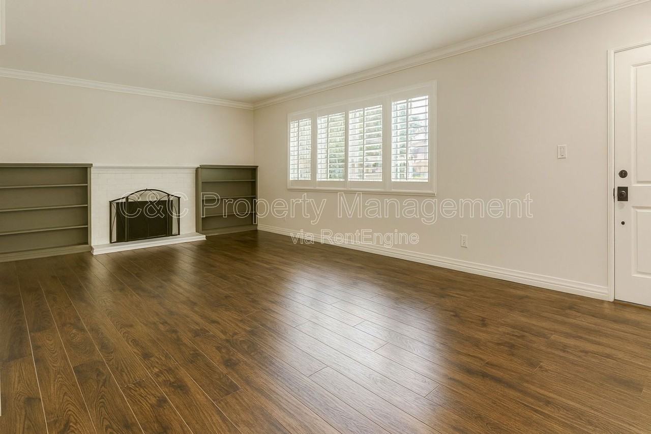 212 Derecho Way - Photo 3 of 21