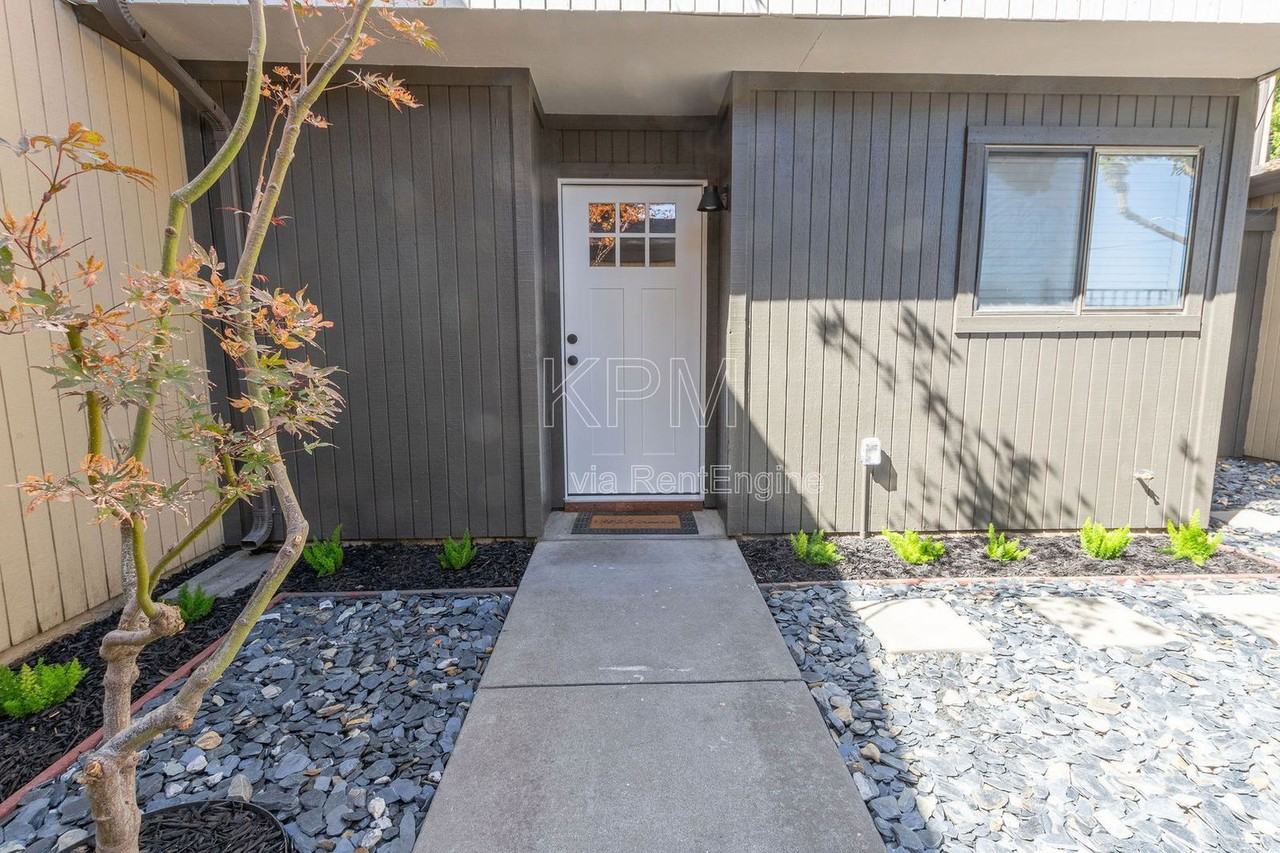 955 Academy Street - Photo 3 of 28