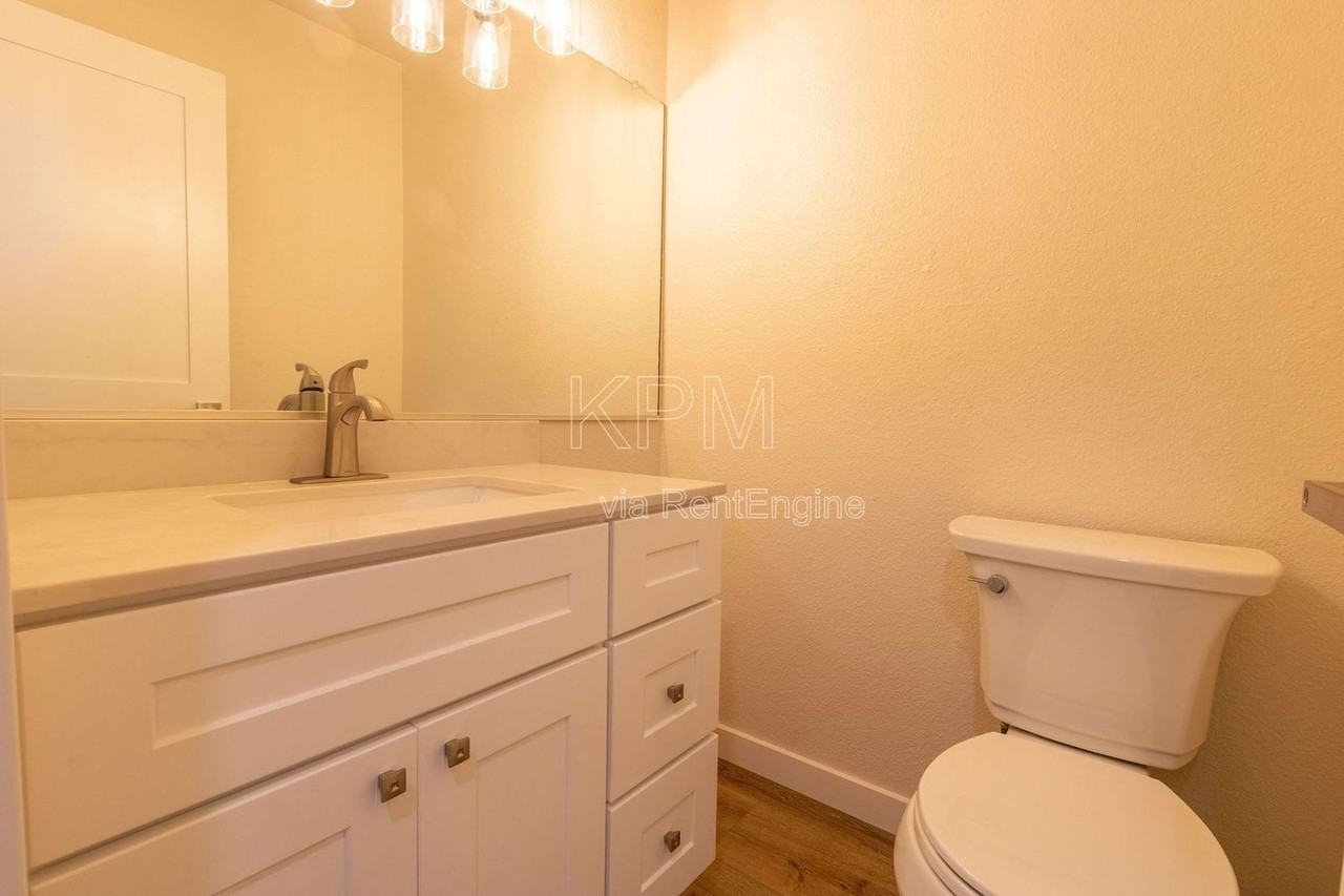 955 Academy Street - Photo 6 of 28