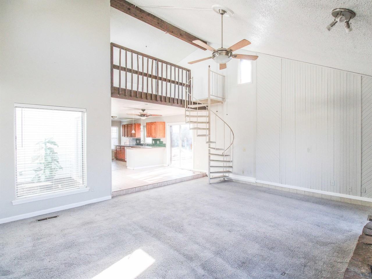 8900 N Shannon Ave #1 - Photo 5 of 16