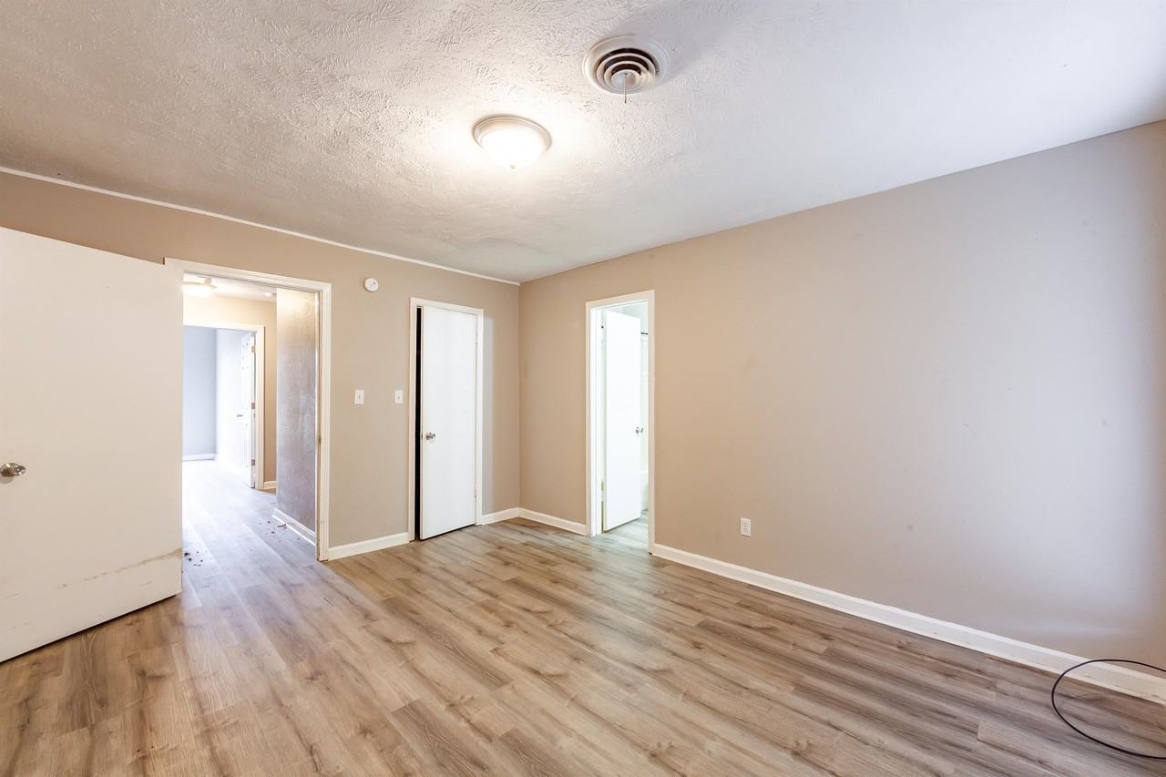 51 Carolane Dr #L - Photo 6 of 12