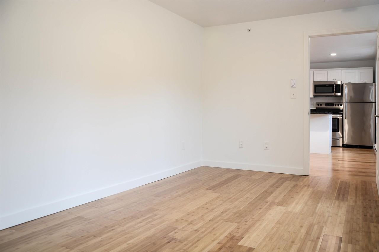 541 Main St #3 - Photo 5 of 24