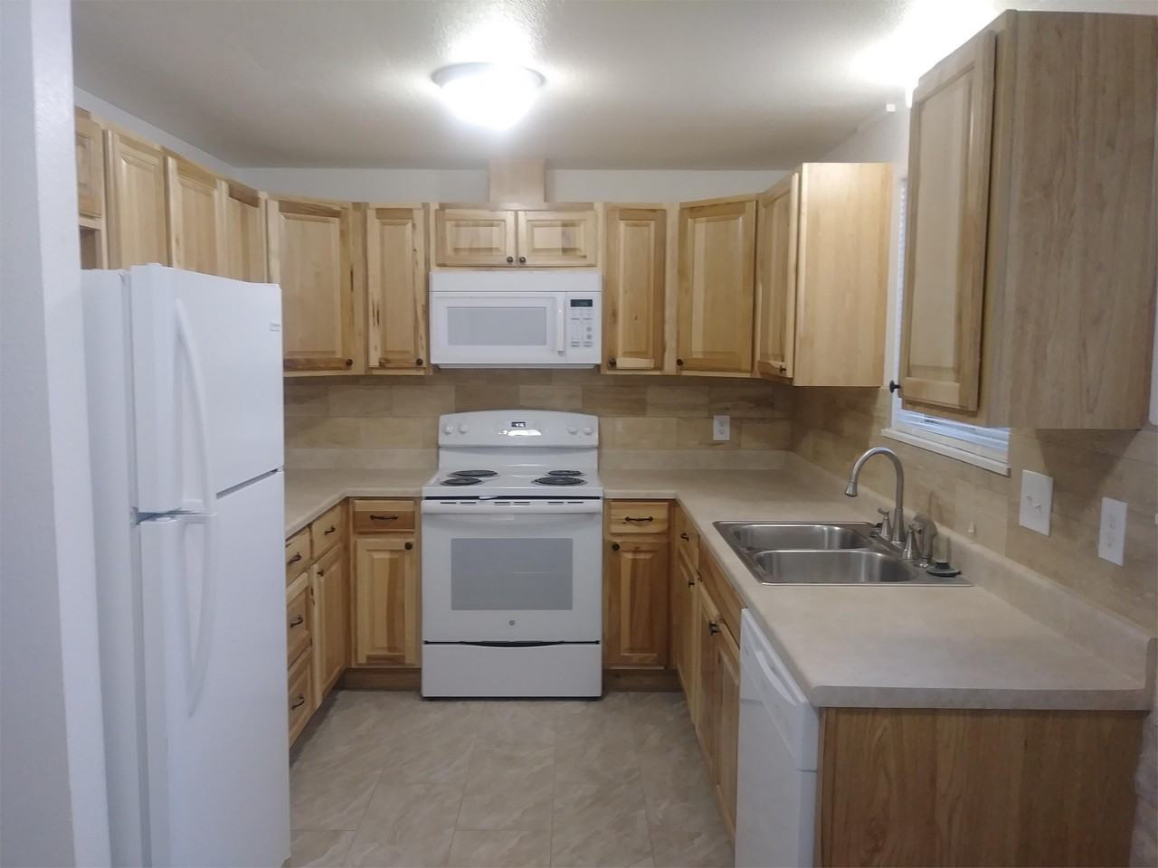 706 Darby Ct #3 - Photo 3 of 21