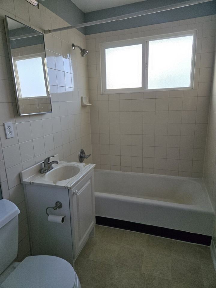 1605 S Xavier St - Photo 2 of 30