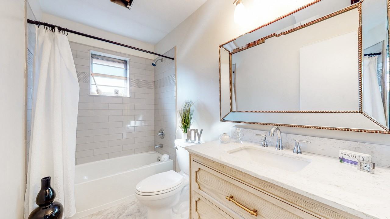 142 Topfield Rd #4 - Photo 7 of 11