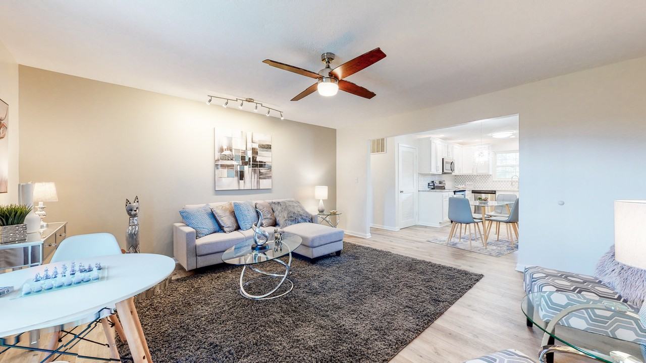 142 Topfield Rd #4 - Photo 4 of 11