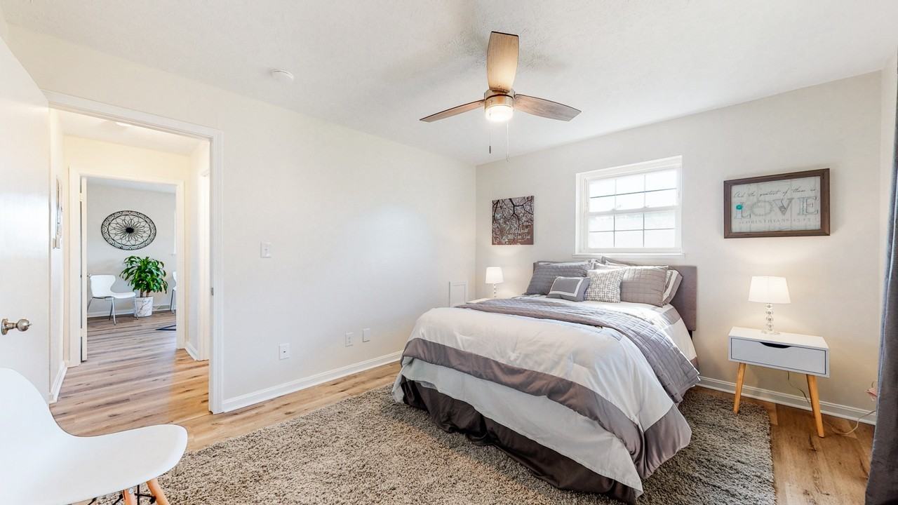 142 Topfield Rd #4 - Photo 5 of 11