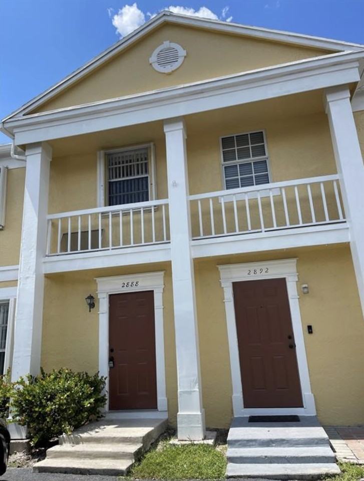 2888 Edgehill Lane #2888