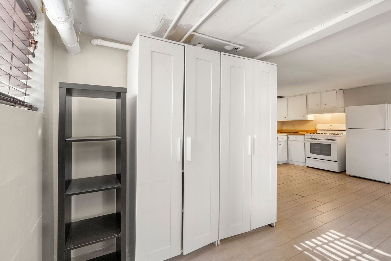 295 Elmira Pl Ne #D - Photo 2 of 14