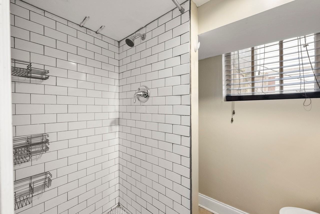 295 Elmira Pl Ne #D - Photo 5 of 14