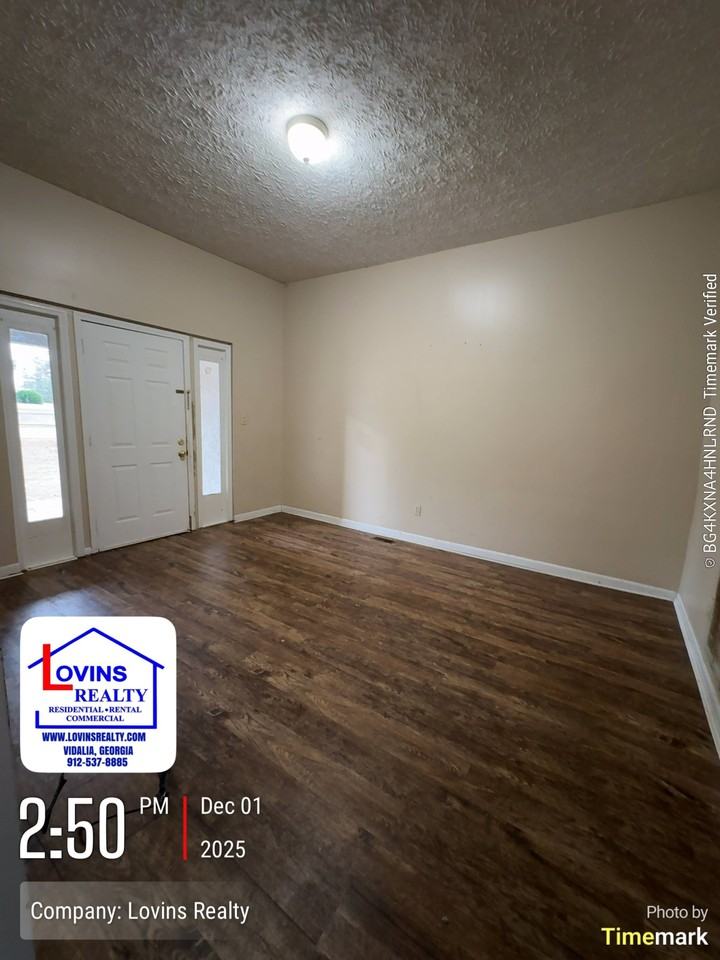 100 116 - Photo 4 of 7