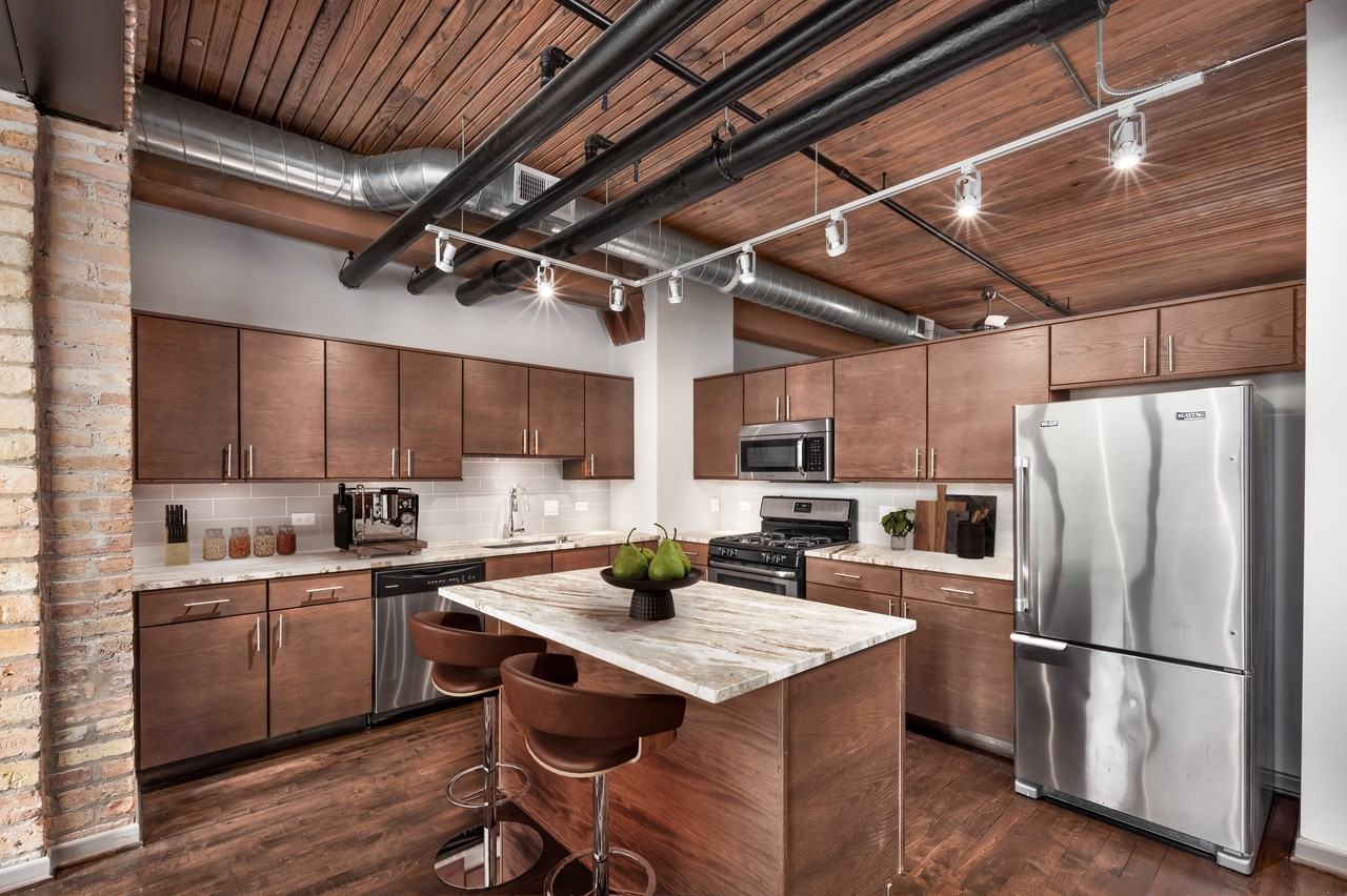 Lofts At River East - Photo 4 of 50