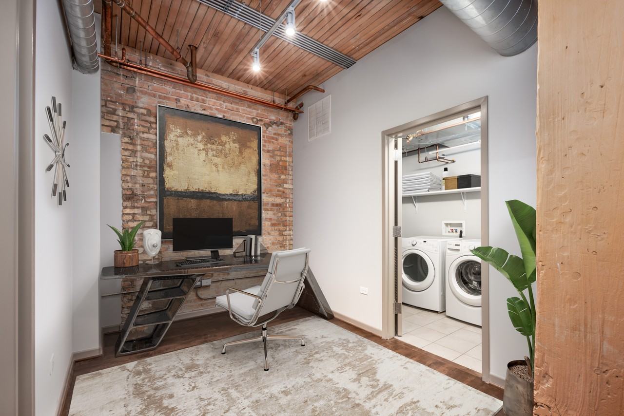 Lofts At River East - Photo 6 of 50