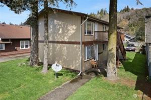 featured image of 2519 Sumner Avenue #1