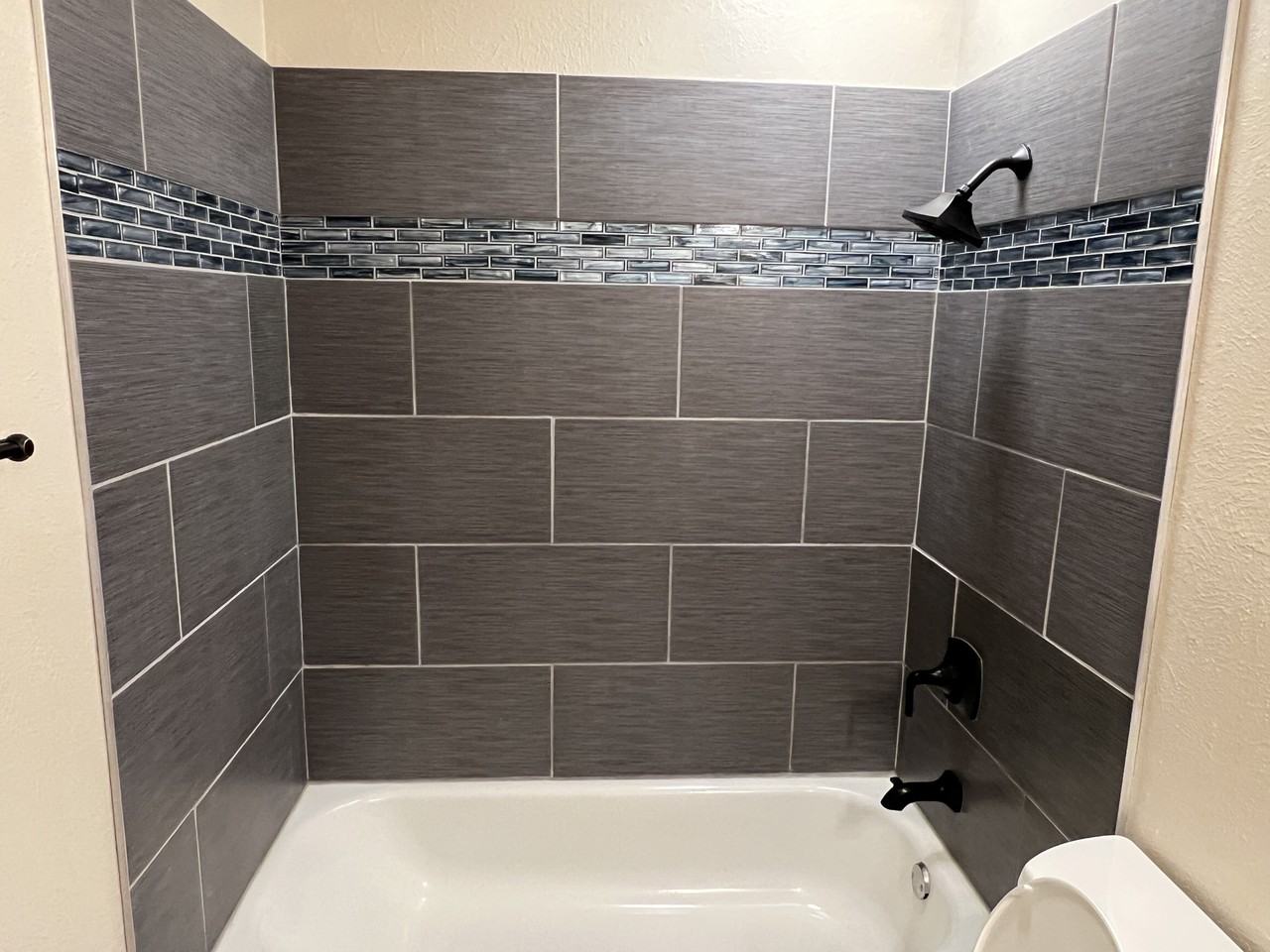 1108 Nakomis Dr Ne #A - Photo 6 of 11