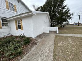 featured image of 300 Pleasant St