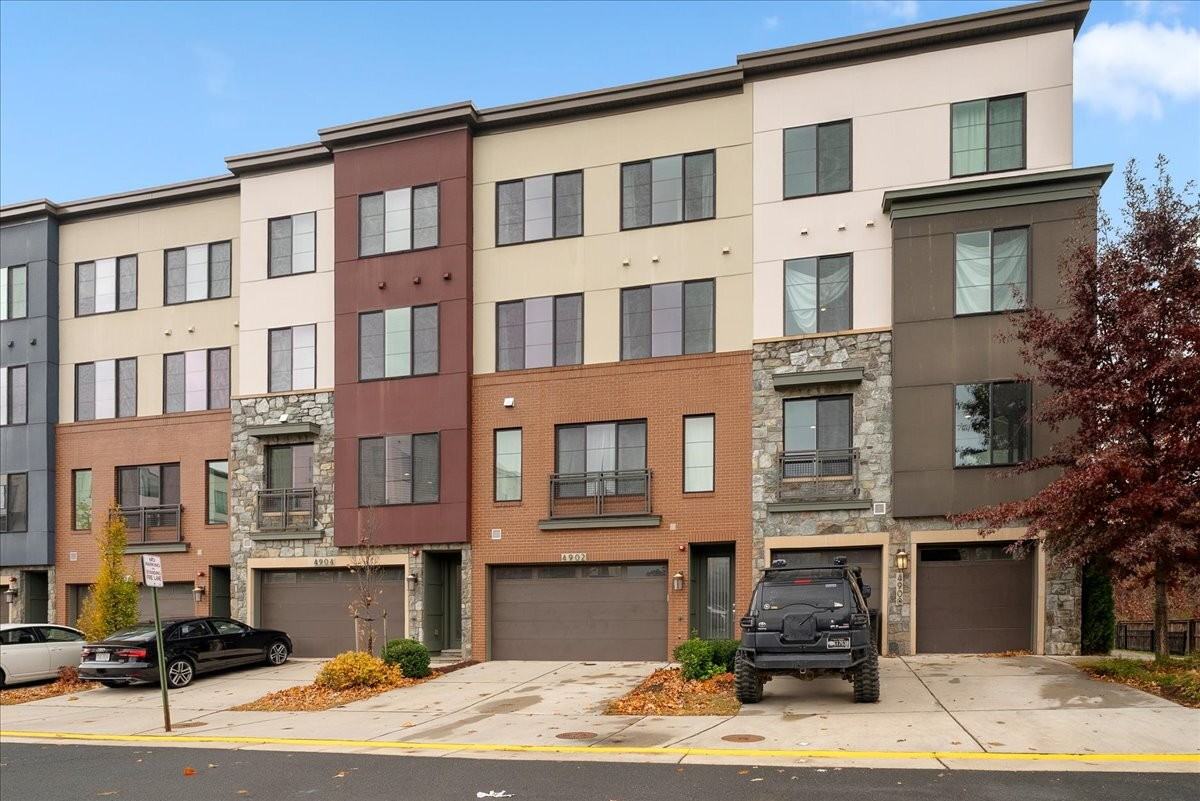 4902 Trail Vista Ln - Photo 3 of 36