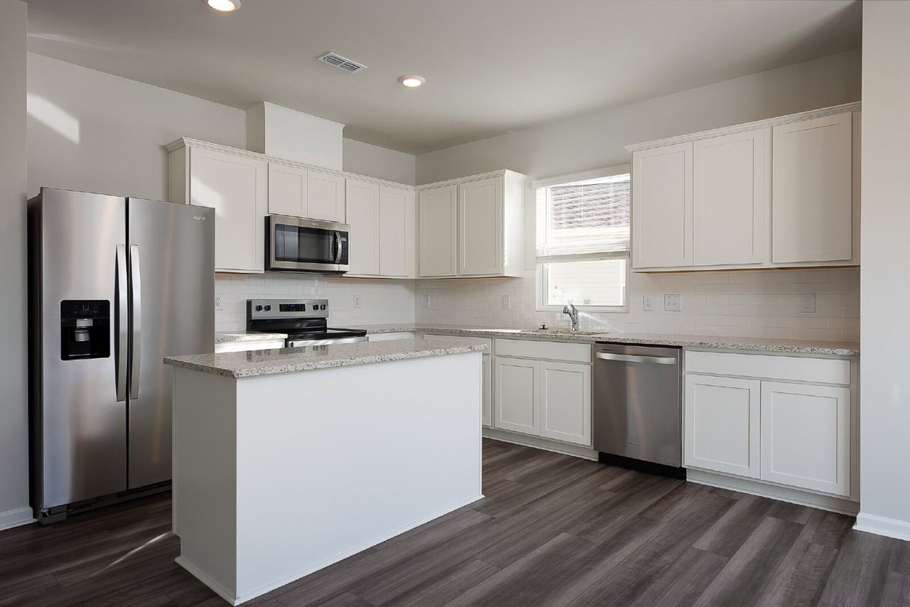 1069 High Tide St Se - Photo 7 of 24