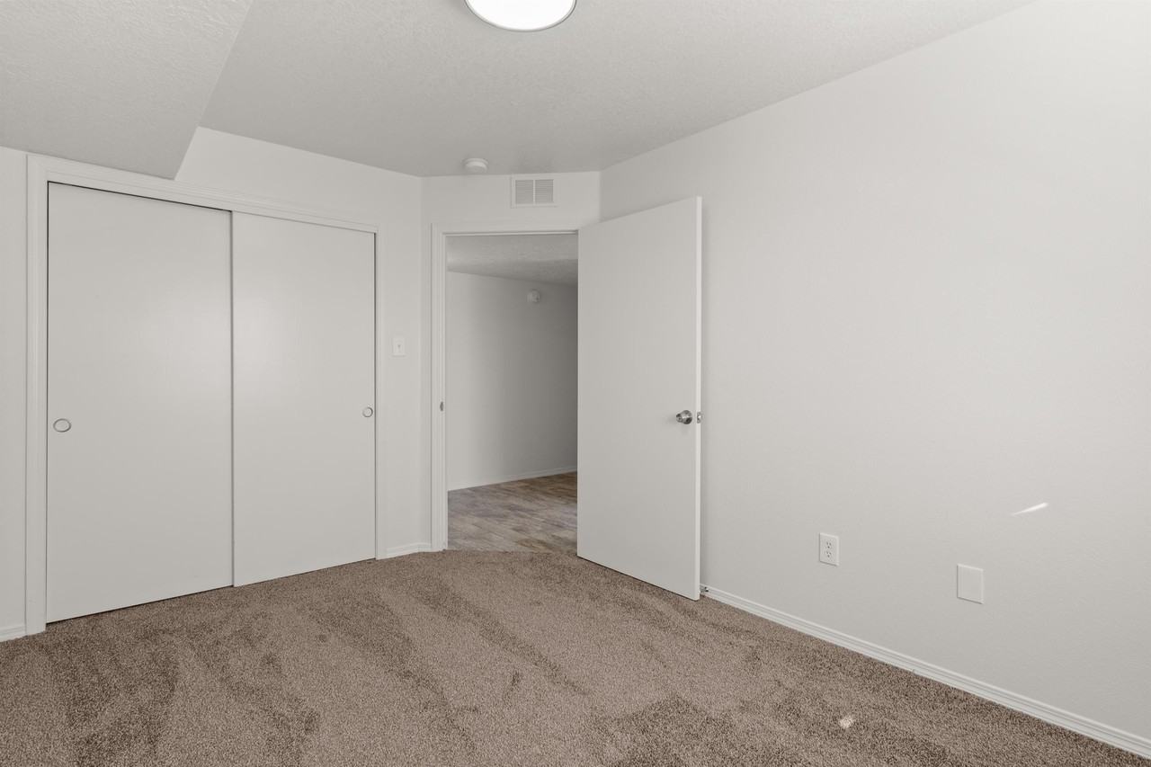 11040 Vistazo Pl Se #0 - Photo 6 of 25