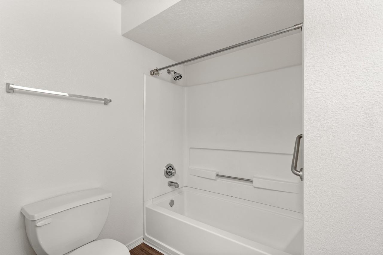 11040 Vistazo Pl Se #0 - Photo 5 of 25