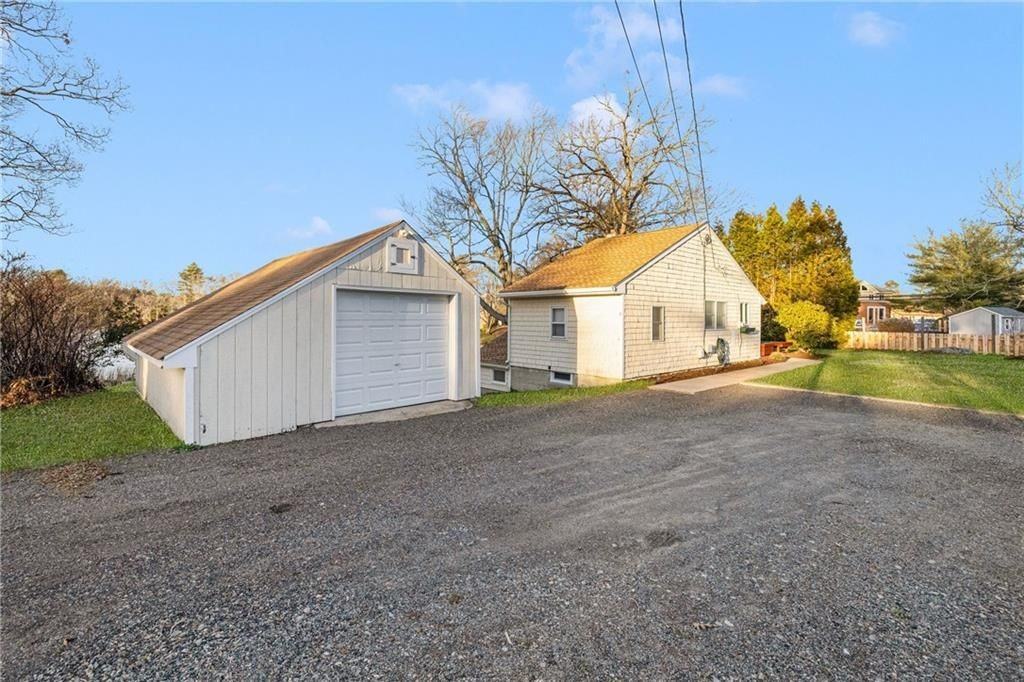 8 Pine Lane - Photo 2 of 17