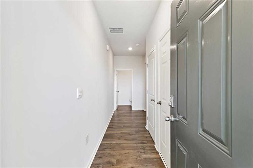 70 Austin Court - Photo 3 of 36