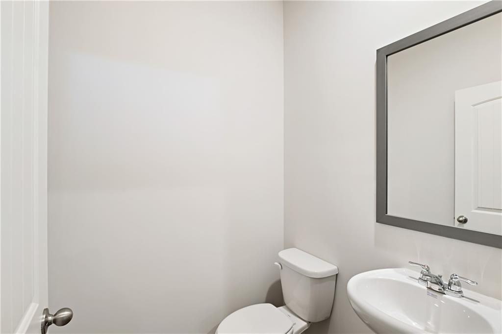 70 Austin Court - Photo 4 of 36