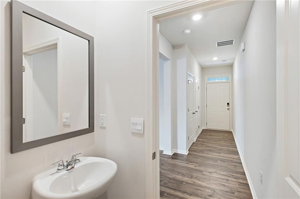 70 Austin Court - Photo 5 of 36