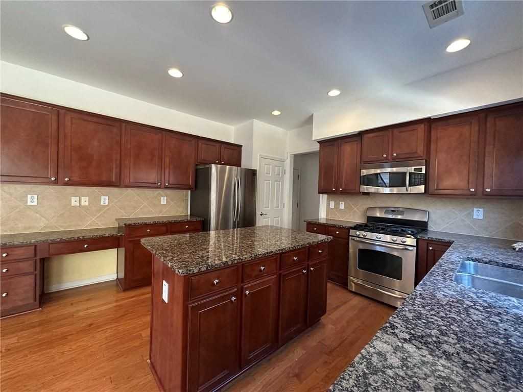 715 Earlham Drive - Photo 7 of 50