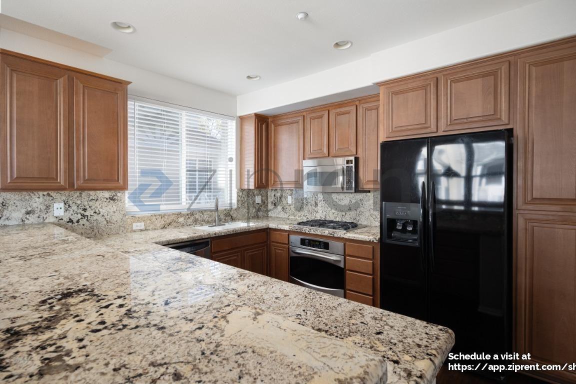 3048 Beachwood Bluff Way - Photo 4 of 21