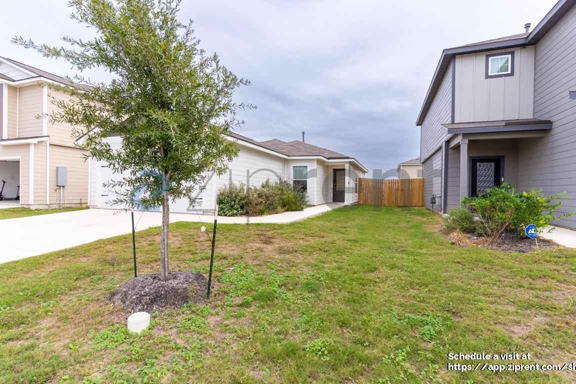 366 Fairlawn Way - Photo 4 of 21