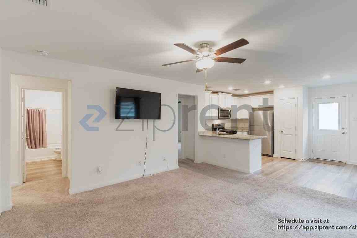 366 Fairlawn Way - Photo 6 of 21