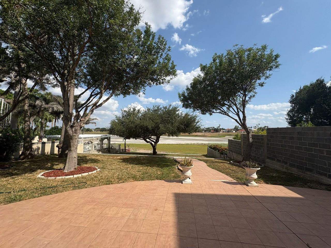 210 Rio Grande Dr - Photo 7 of 16